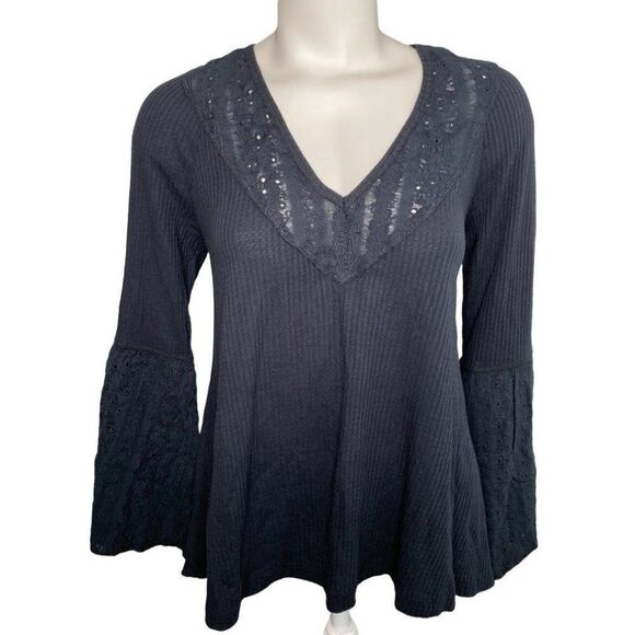 Free People Tops - Free People Embroidered Blouse Top Women's XS Black Bell Sleeves V-Neck NEW